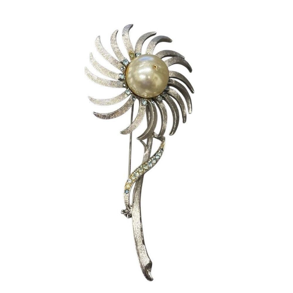 Coro Vintage Daisy Pearl Flower Signed Brooch